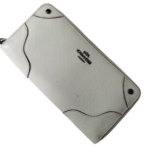 COACH! EGGSHELL WHITE GENUINE PEBBLED LEATHER & BRASS WALLET, BILLFOLD, PURSE!